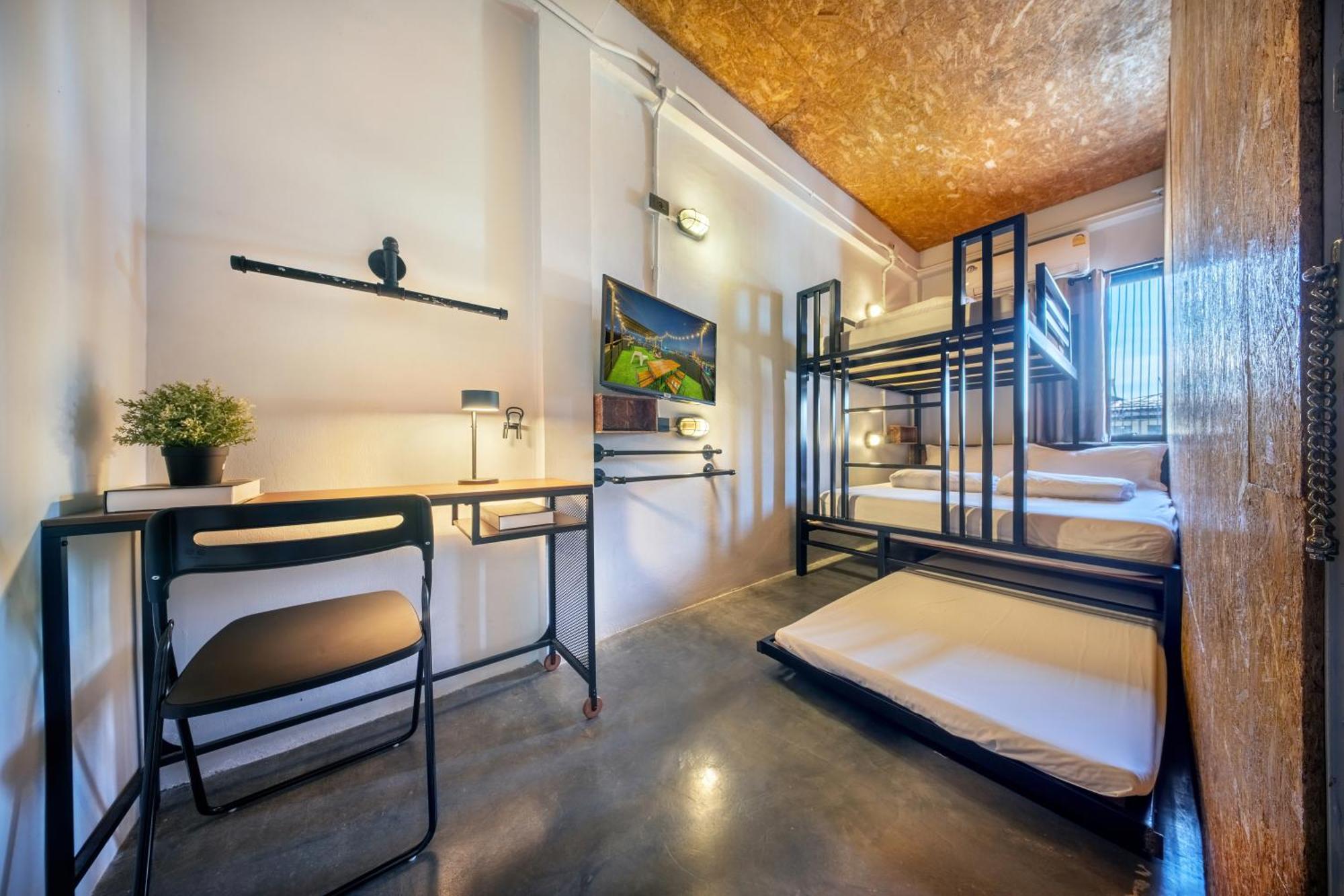RALPH Bangkok Hostel Bagian luar foto